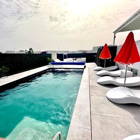 Gabriela Playa Blanca